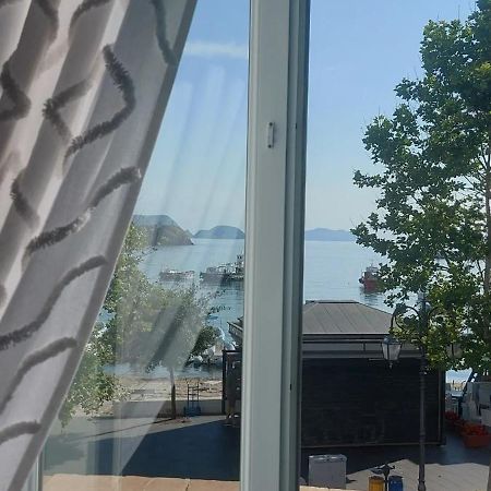 La Casa Sugli Archi Hotel Понца Екстериор снимка