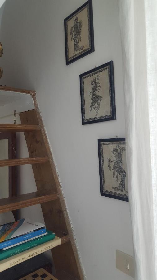 La Casa Sugli Archi Hotel Понца Екстериор снимка