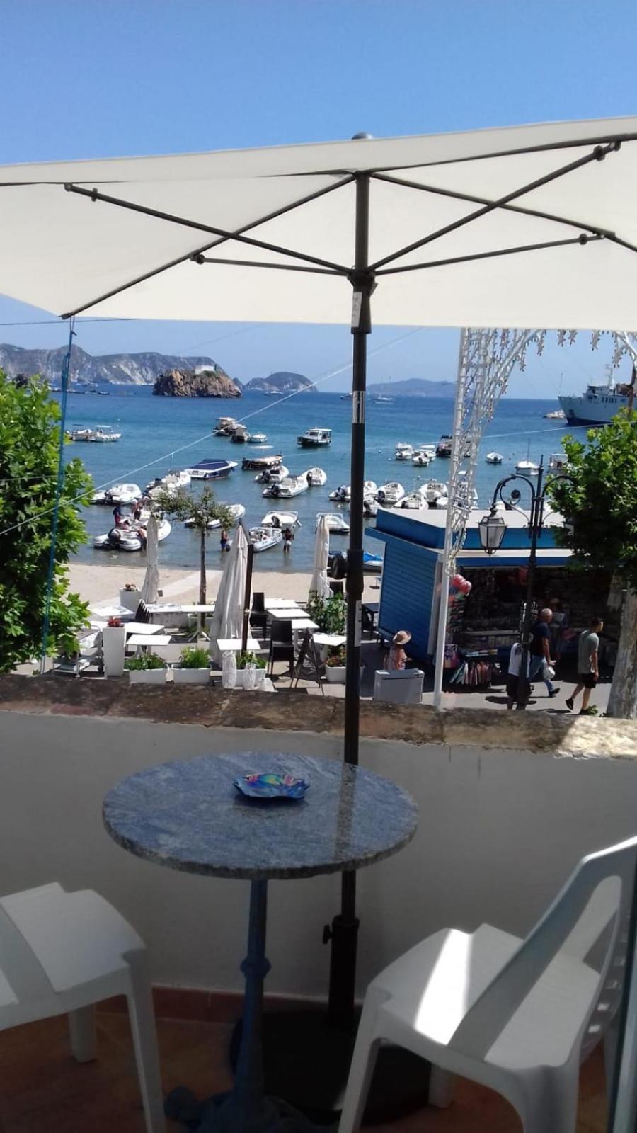 La Casa Sugli Archi Hotel Понца Стая снимка