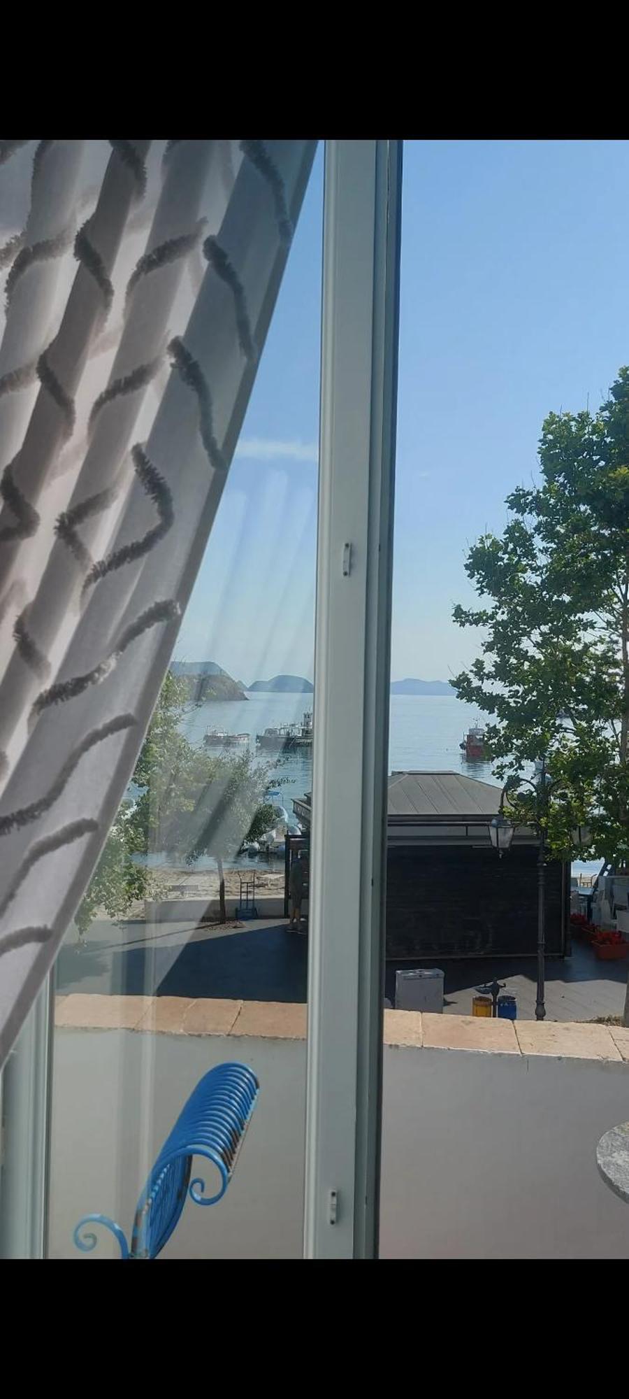 La Casa Sugli Archi Hotel Понца Екстериор снимка