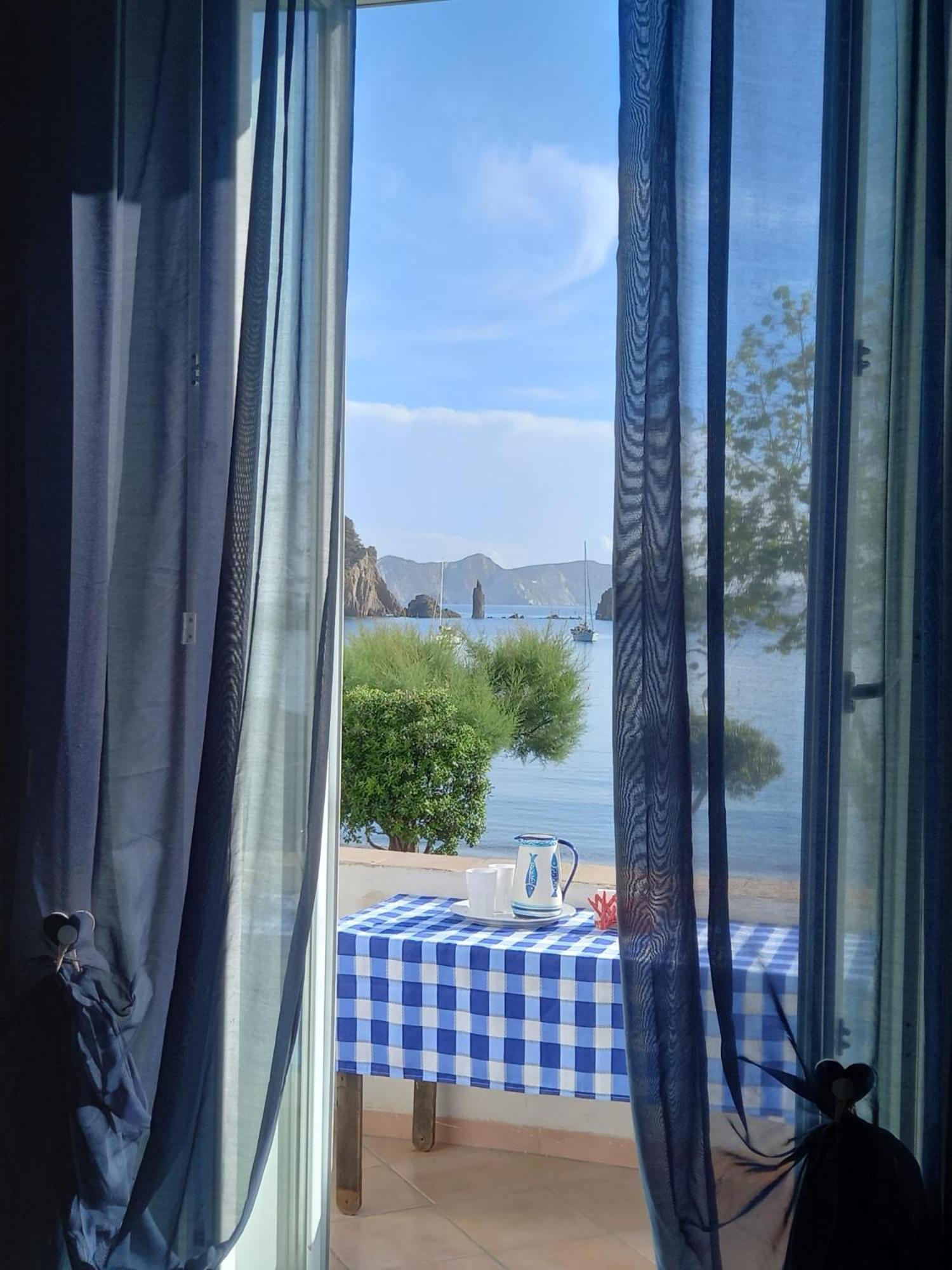 La Casa Sugli Archi Hotel Понца Екстериор снимка